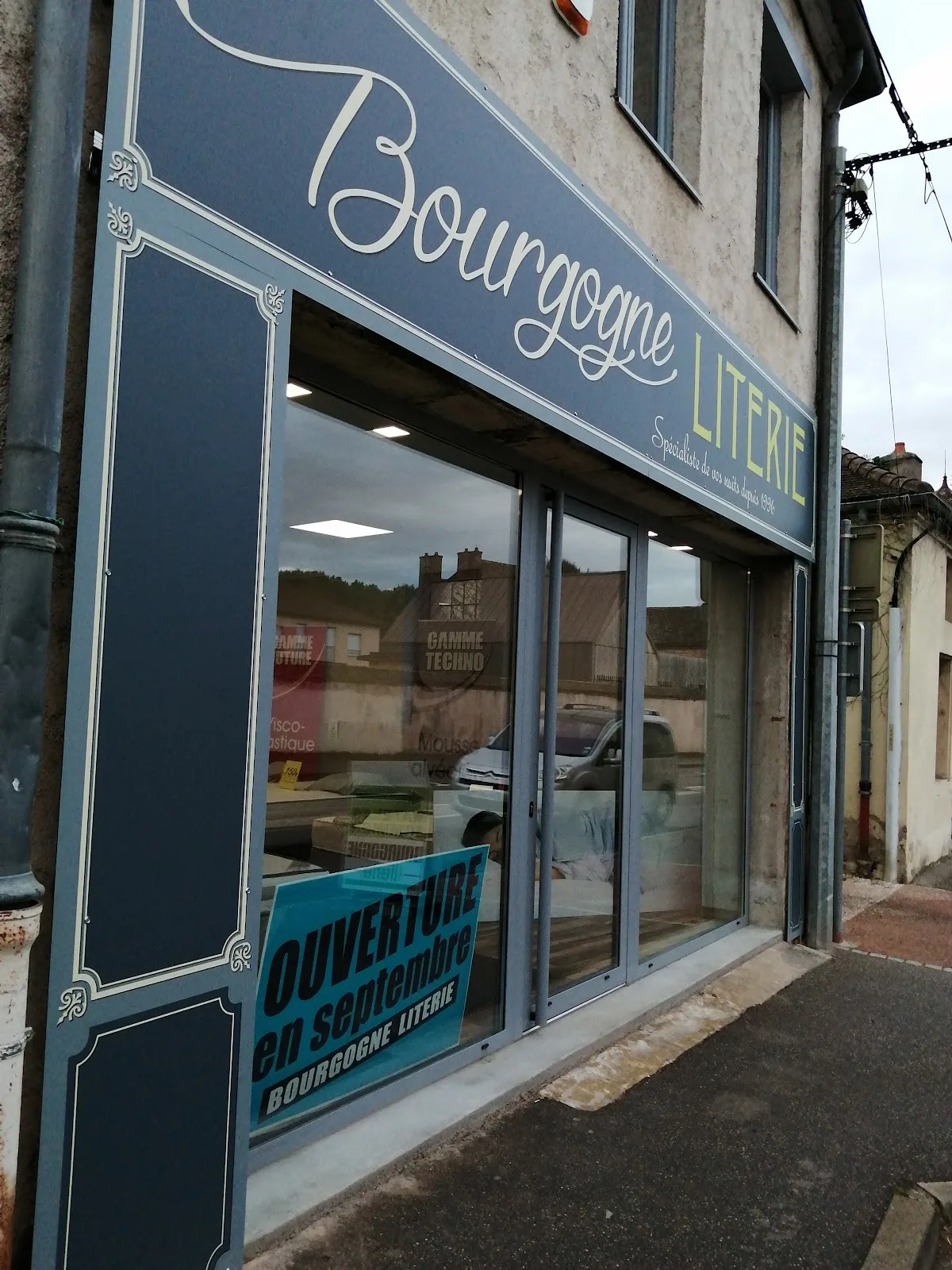 Intérieur du magasin Bourgogne Literie à Seurre